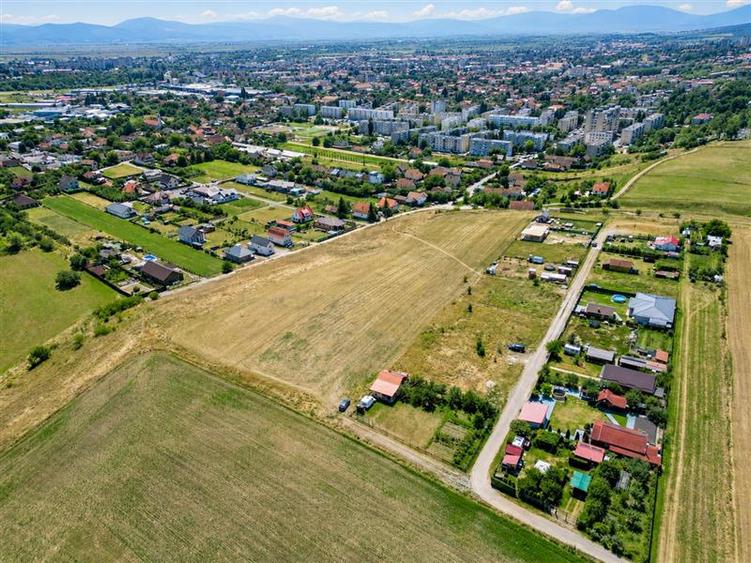 Teren Construcții extravilan de 5300 mp, în Exterior Est