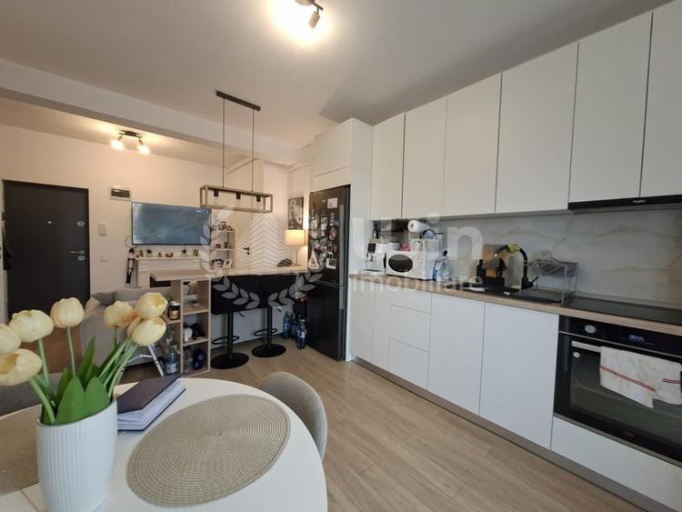 Apartament cu 2 camere semidecomandat, mobilat în Mărăști