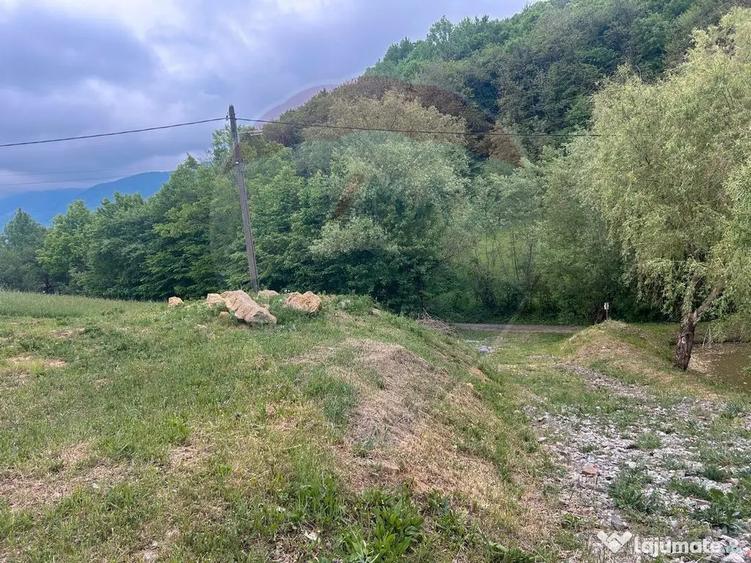 Teren de 2000 mp, în Copalnic