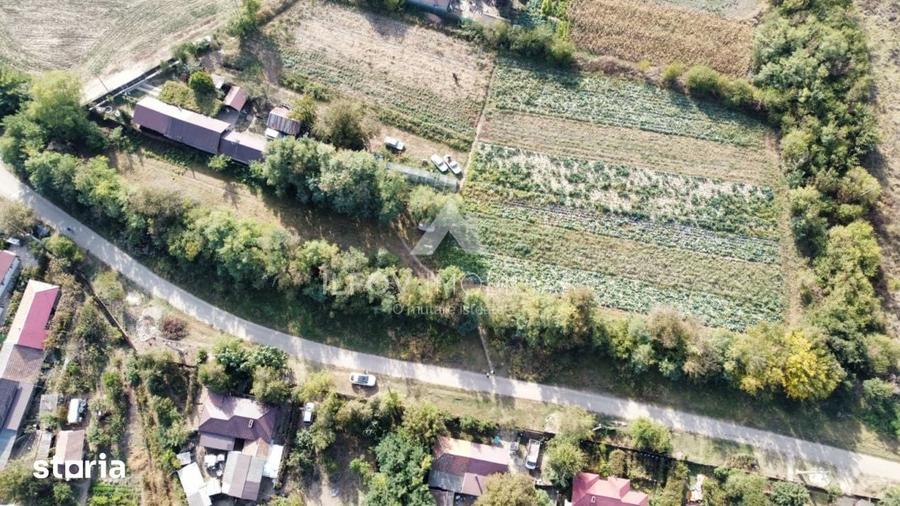 Teren de 3100 mp, în Nuci