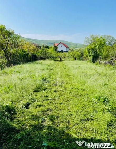 Casă cu 2 camere cu Teren 690 Mp în Petrești
