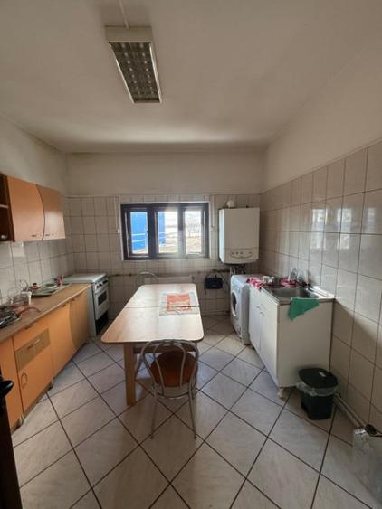 Spațiu comercial, de 247 mp, în Central