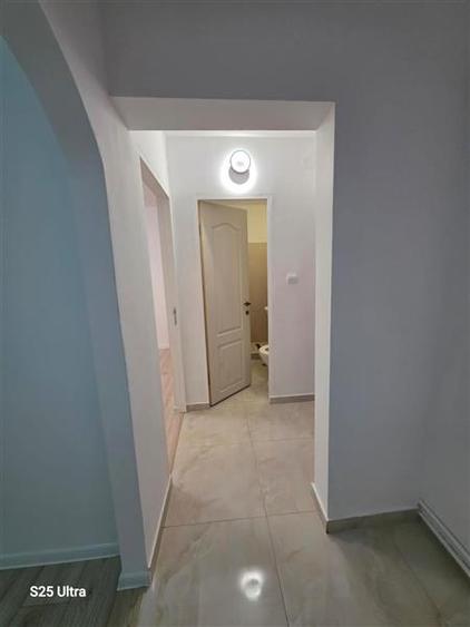 Apartament cu 3 camere semidecomandat în Micro 9