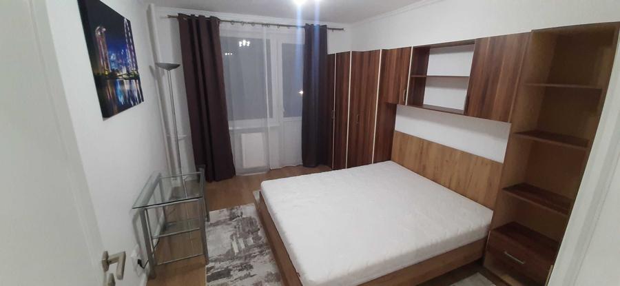 Apartament cu 3 camere decomandat în Nufărul