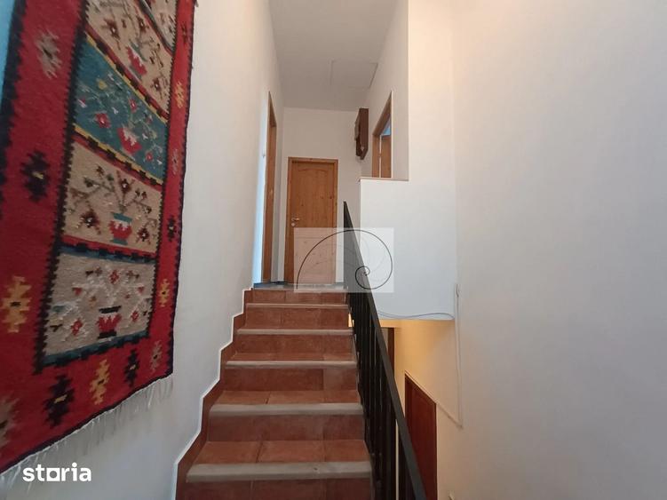 Casă cu 6 camere cu Teren 200 Mp în Moșilor