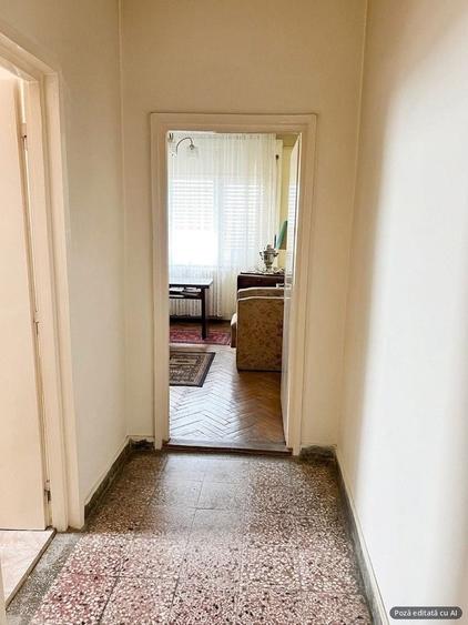 Apartament cu 3 camere decomandat, mobilat în P-ța Unirii