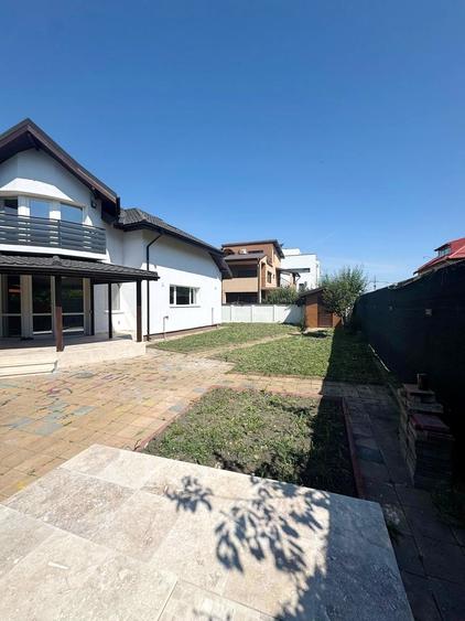 Casă individuală cu 5 camere cu Teren 640 Mp în Odăi
