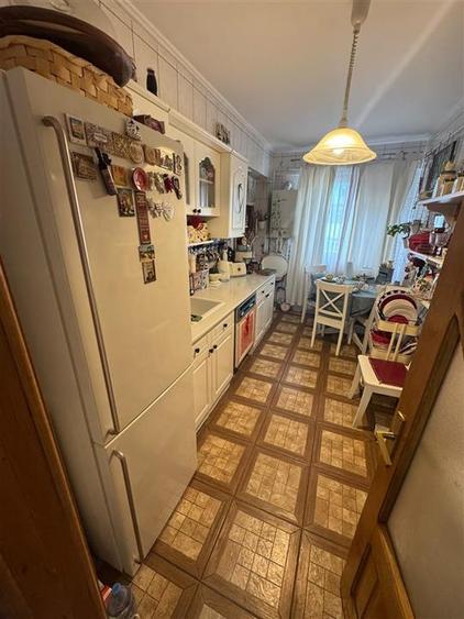 Apartament cu 4 camere decomandat în Ultracentral
