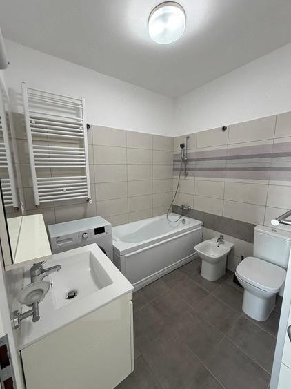 Apartament cu 2 camere semidecomandat în Complex Studențesc