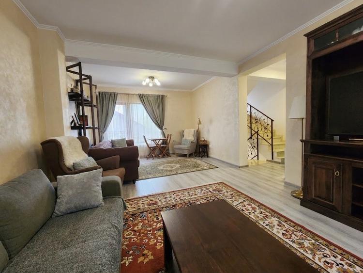 Duplex cu 3 camere cu Teren 225 Mp în Valea Adâncă