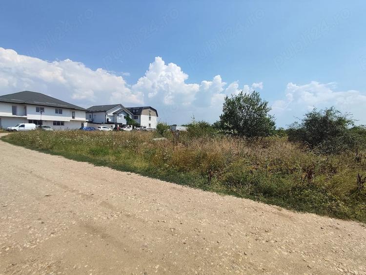 Teren de 800 mp, în Cornetu
