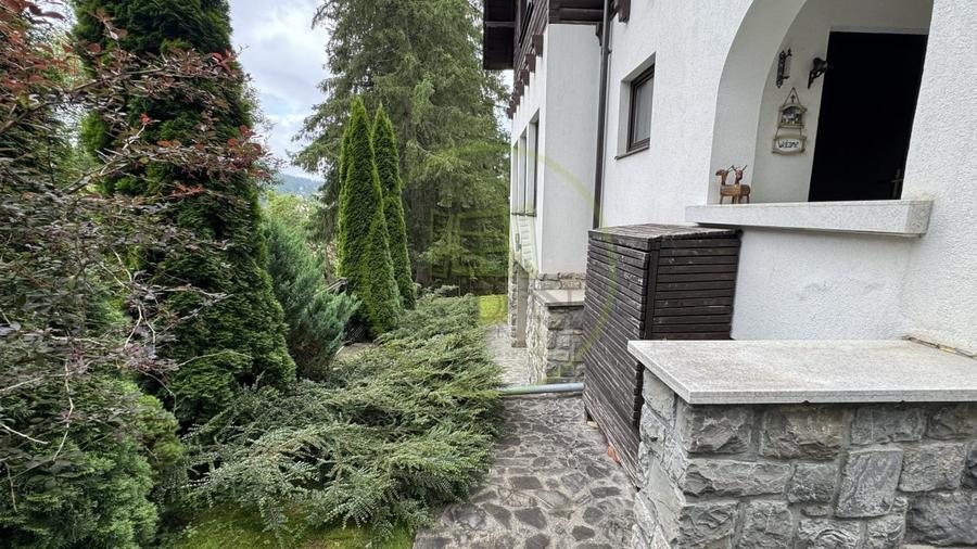 Casă individuală cu 5 camere cu Canalizare în Cioplea