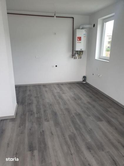 Apartament cu 3 camere în Săsar