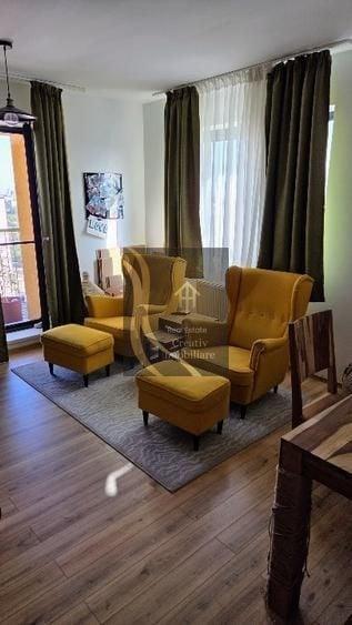 Apartament cu 4 camere decomandat în Tineretului