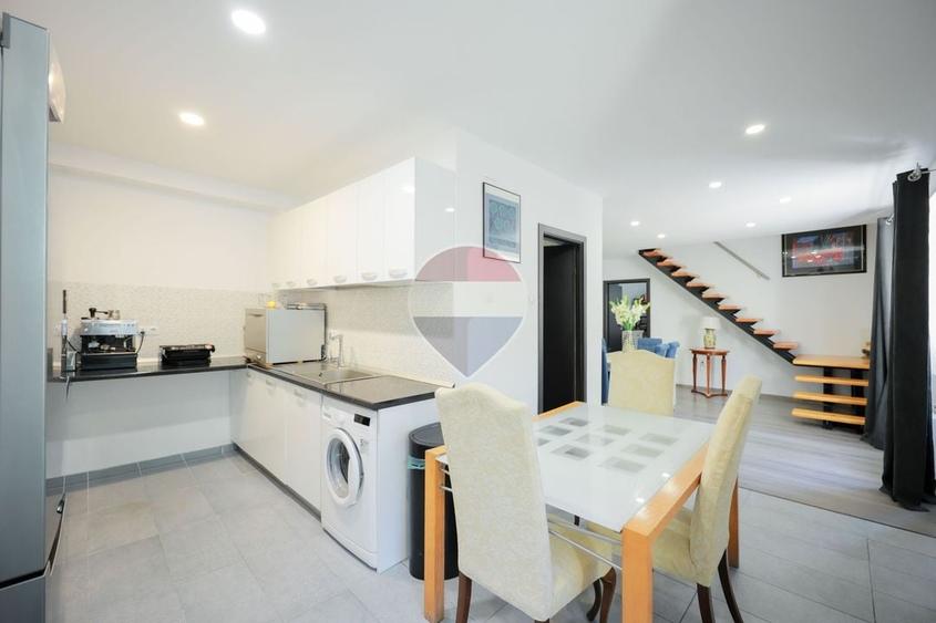Vânzare apartament 4 camere, acces auto - parcare, Central - Cuza Vodă - 4