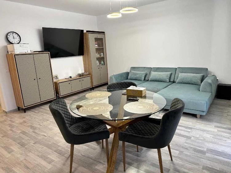 3 camere , parcare și boxă  incluse în preț , Mobilat și utilat - 4