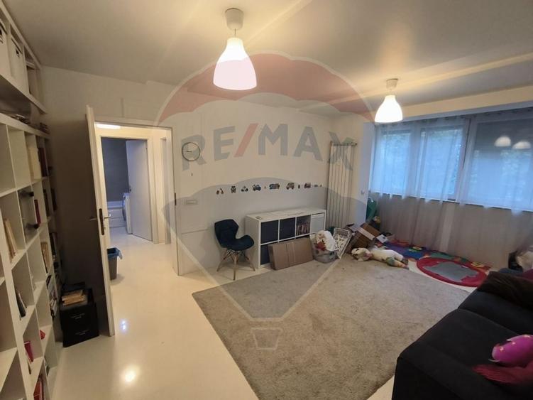 Apartament cu 2 camere de vanzare in zona Podgoria - 2