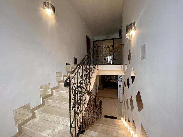 Refugiu elegant cu piscină privată &icirc;n inima Iancu Nicolae - 27