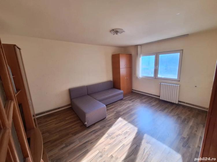 VAND SCHIMB APARTAMENT - INEL 2 ETAJ 2 3 Camere Decomandate cu 2 Baii - Balcon - Centrala Propri - 8