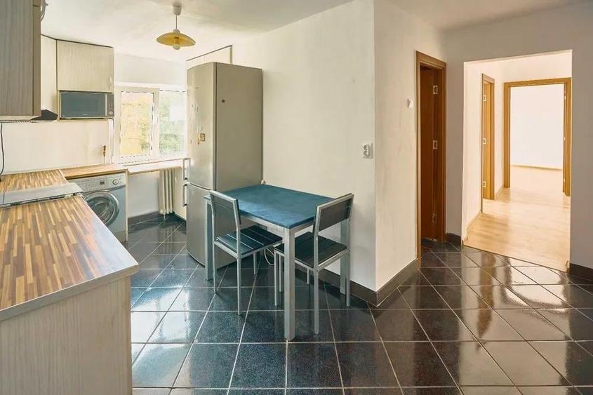 RECO . Apartament cu 2 camere Decomandat . Rogerius . - 5