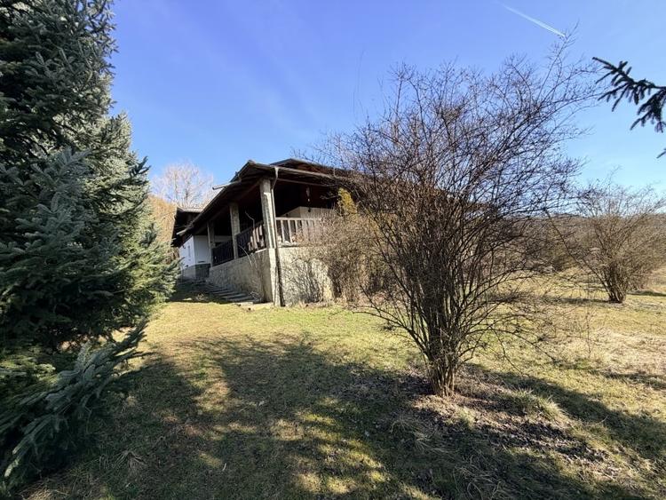 Refugiu Exclusivist Prahova Casa cu 5.2 ha, Panoramă Pârâu și Potențial Turistic - 7