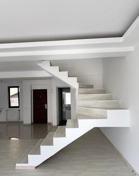 Triplex bine compartimentat, 5 camere si loc de parcare - 15