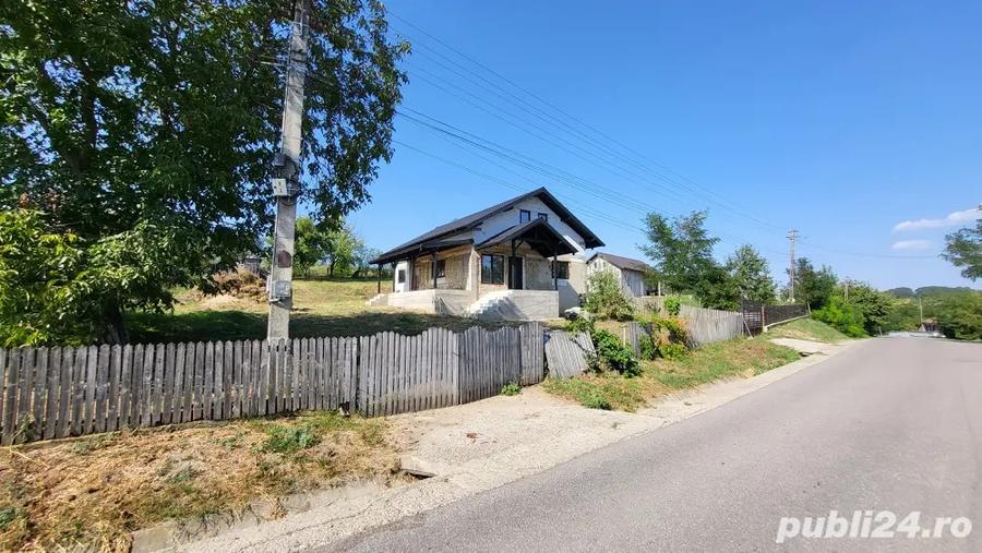 Casa noua + teren mare (6.400 m ) Sauceni?a, aproape de Dorohoi - 2
