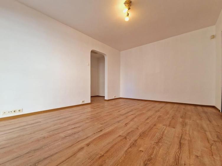 Spatiu Comercial Garii - 1