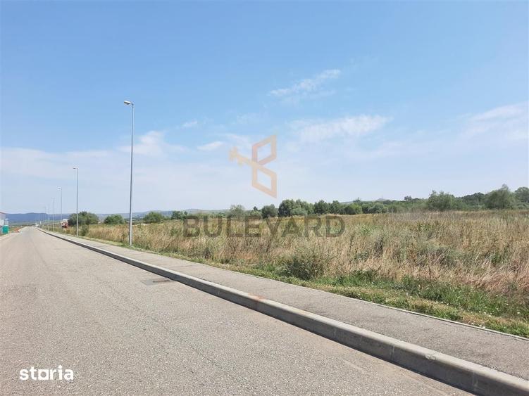 Teren de 4137 mp, în Jucu