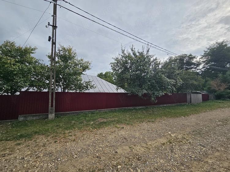 Casă cu Teren 2800 Mp în Bolotești