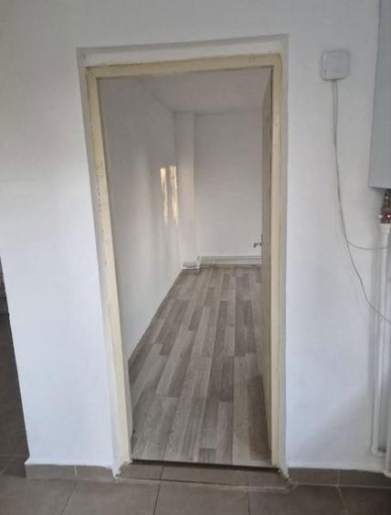 Casa la curte zona prelungirea de inchiriat doua apartamente - 7