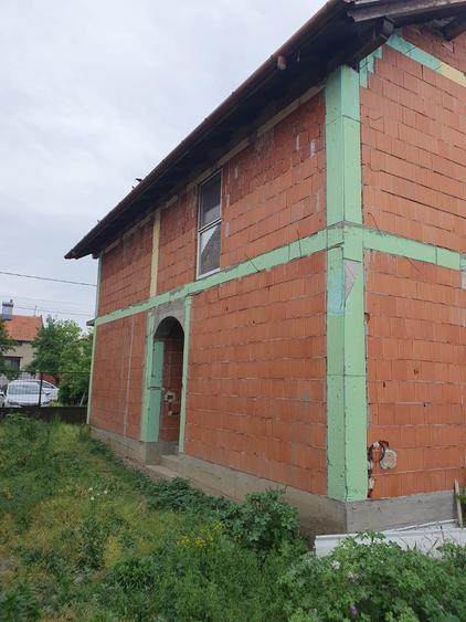 Casa de vanzare si teren - 3