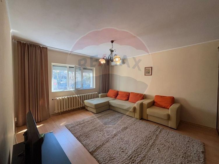 Apartament cu 2 camere decomandat, mobilat în Vitan Mall