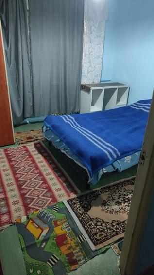 Inchiriez apartament 3 camere - 4