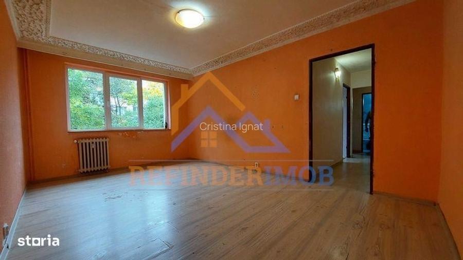 Apartament de vanzare cu 2 camere, zona Titan
