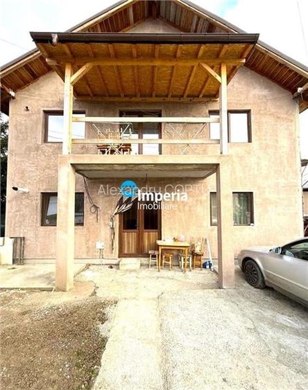 Casa 8 camere, 3 bai, canalizare, 300 teren Tineretului Lunca Cetatuii Casa 8 camere, 3 bai, canalizare, 300 teren Tineretului Lunca Cetatuii