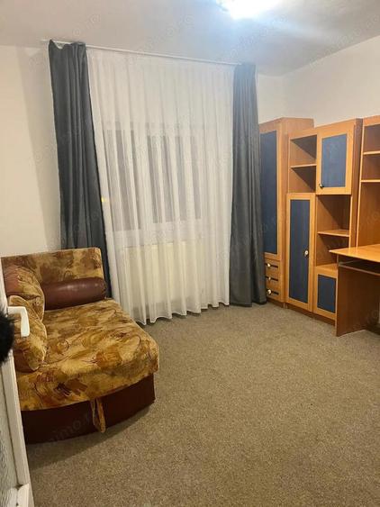 Inchiriez apartament cu trei camere - 1