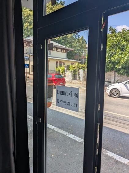 Spatiu comercial de inchiriat sau de vanzare - 1