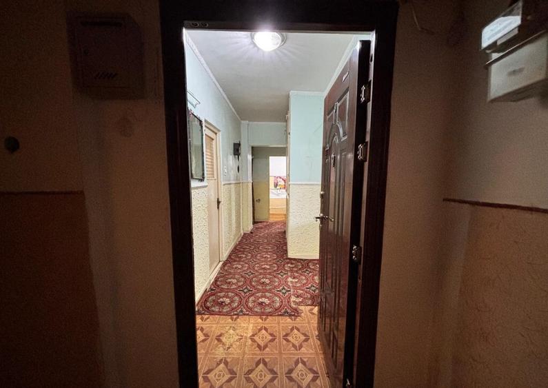 Apartament 3 camere / Decomandat / 70 m2 / Etaj 3 / Proprietar - 2