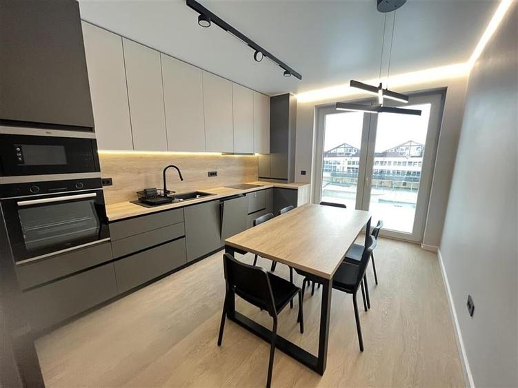 Apartament NOU de LUX 3 camere 2 bai 2 terase parcare subterana Central - 12