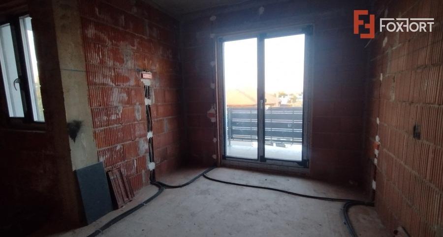 Duplex 5 camere, Becicherecu Mic - Garaj, terasa, Interior la Rosu - 20