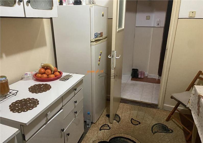 Apartament trei camere , zona Cartier Sud , 55 mp , curat - 9