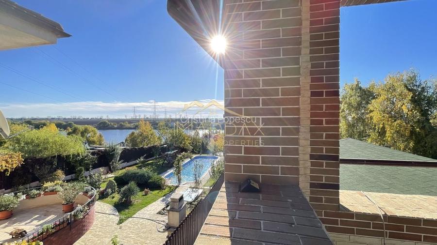 Vila 7 camere**Lake view**Ponton privat**Piscina**Teren 933 MP//Balotesti