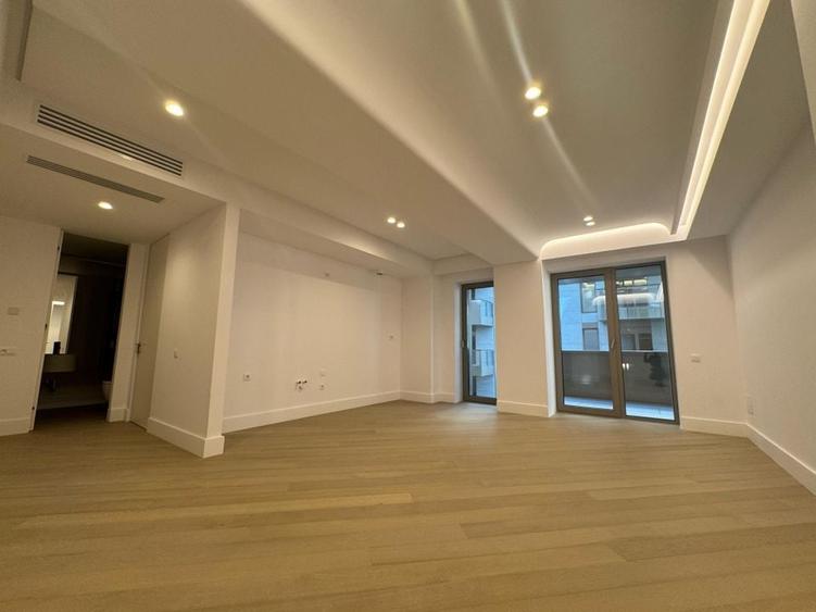 3 CAMERE LUX| 90 mp -Cortina 126| EROU IANCU NICOLAE - 2