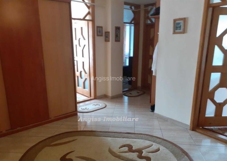 APARTAMENT 3 CAMERE -BISERICA CU CEAS