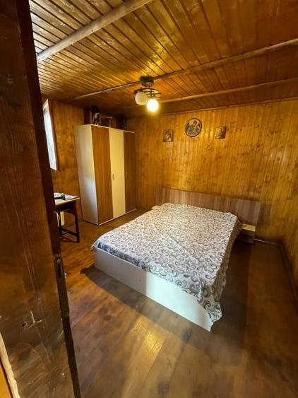 Casa la curte P+M – Sector 5 - 1