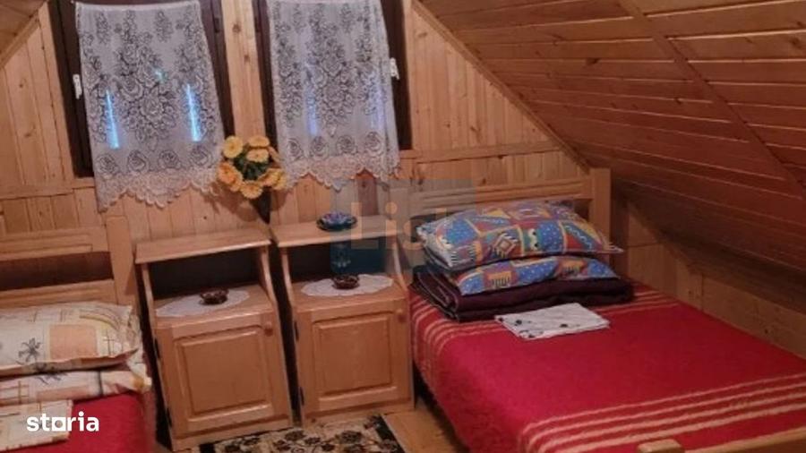 Casă cu 4 camere în Gălăoaia