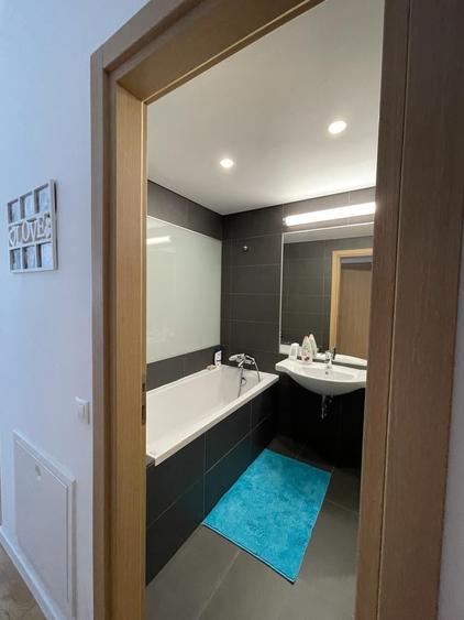 Apartament cu 3 camere în Barbu Văcărescu