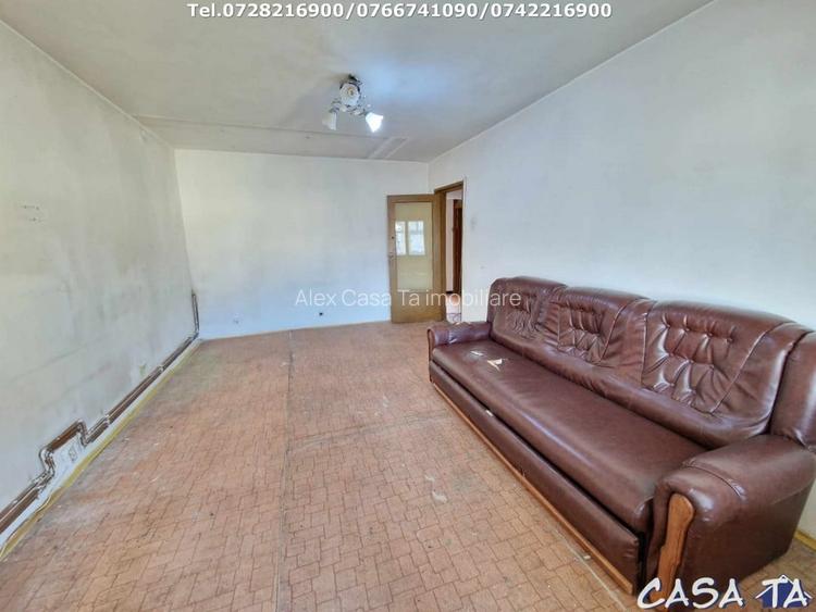 Apartament cu 3 camere decomandat în Central Apartament cu 3 camere decomandat în Central