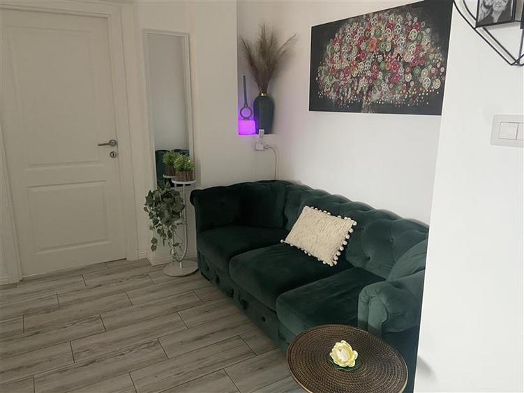 Apartament 3 camere , zona ultracentrala - Primaria Focsani, decomandat , renova - 9